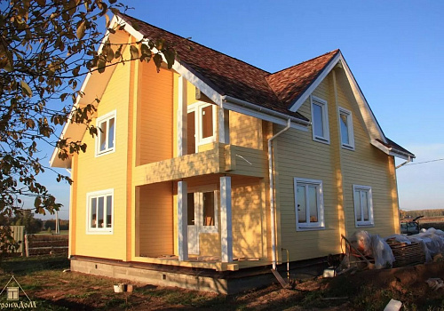 Двухэтажный дом из бруса 192х130 с террасой и балконом 0 Двухэтажный дом из бруса 192х130 с террасой и балконом 0